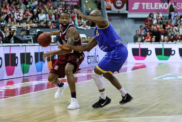 而是对篮球 而是对篮球